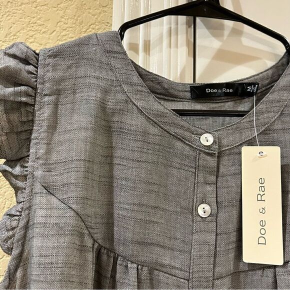 Doe & Rae women’s sleeveless ruffle button up tank top in charcoal NWT - Picture 8 of 8